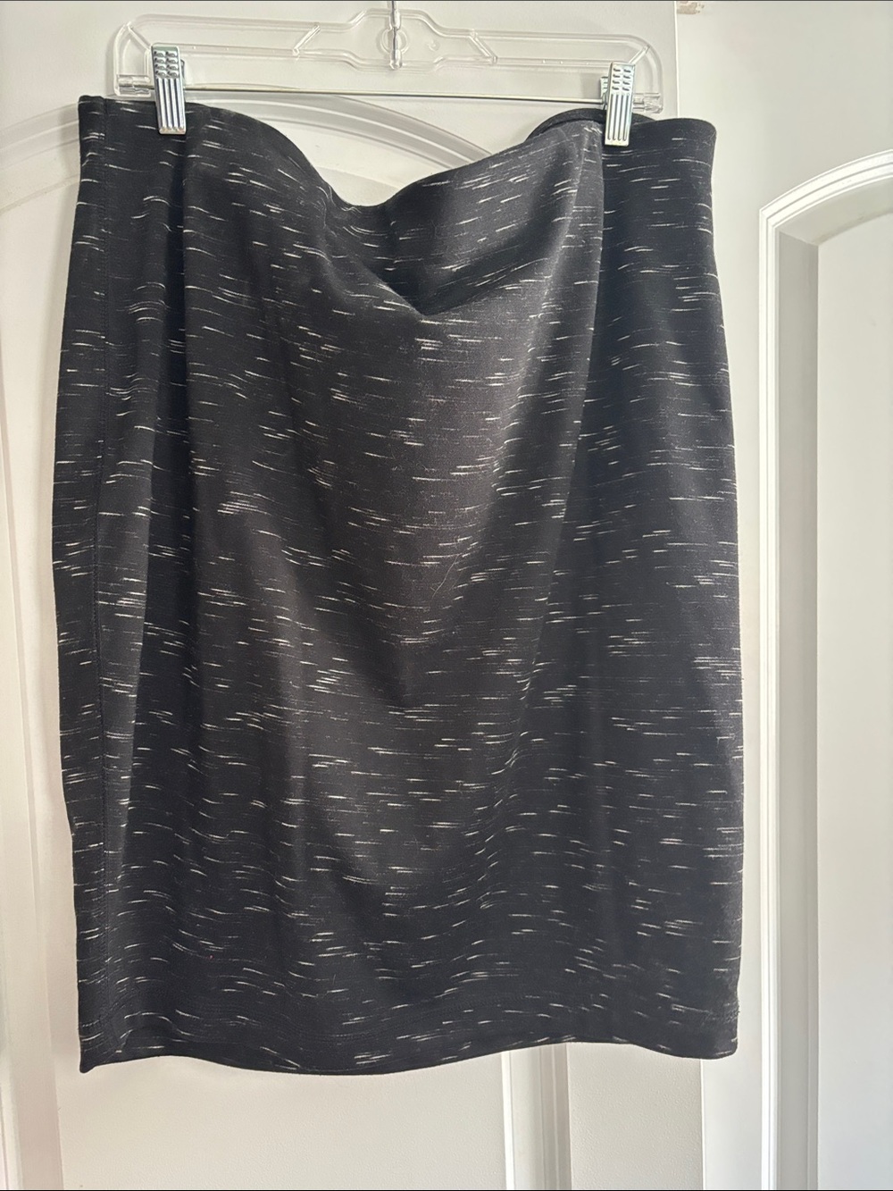 Old Navy Black Heathered Pencil Skirt with White Flecks